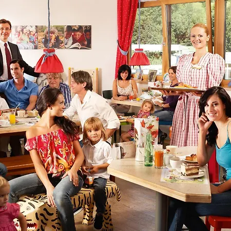 Hotell Landzeit Tauernalm Flachau